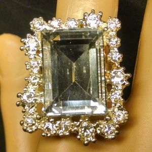 Elegant Rhinestones Fashion Cocktail Evening Ring